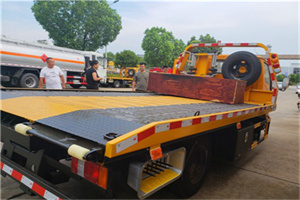 疏勒附近拖车电话号码服务