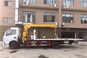 疏勒附近汽车轮胎更换